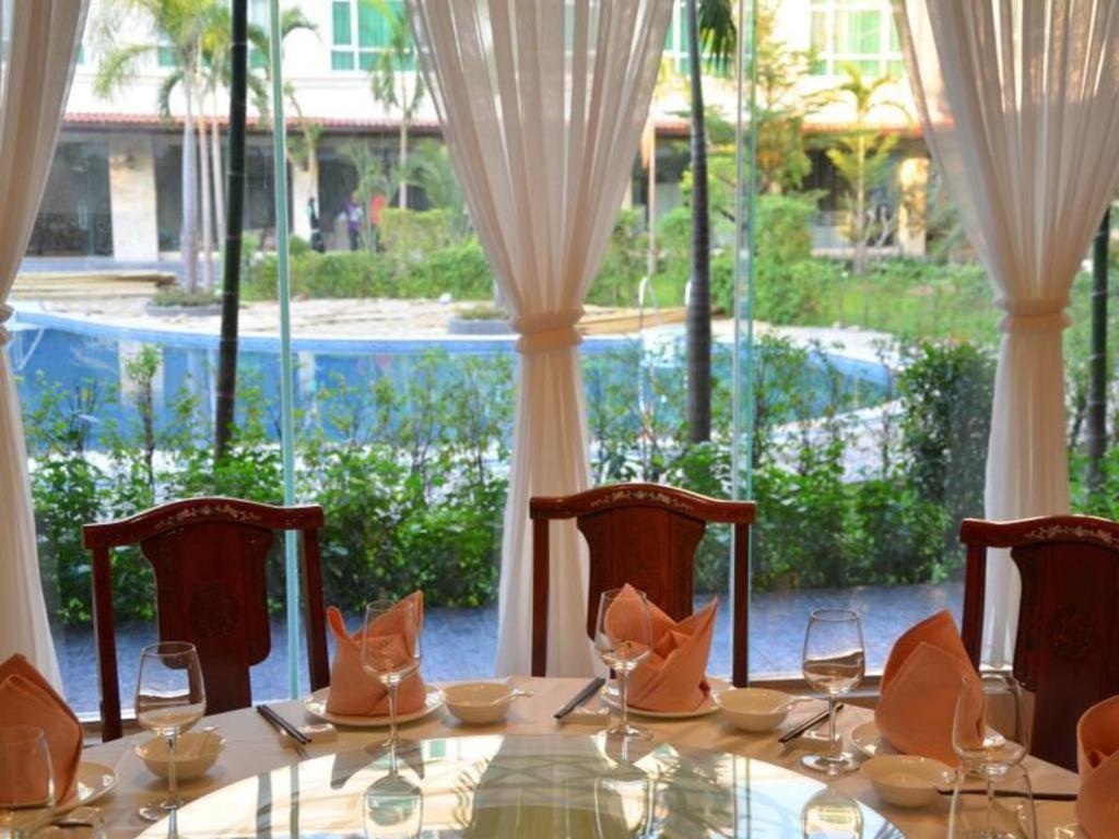 San Jiang Grand Hotel Виентиане Екстериор снимка