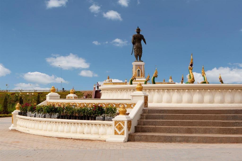 San Jiang Grand Hotel Виентиане Екстериор снимка