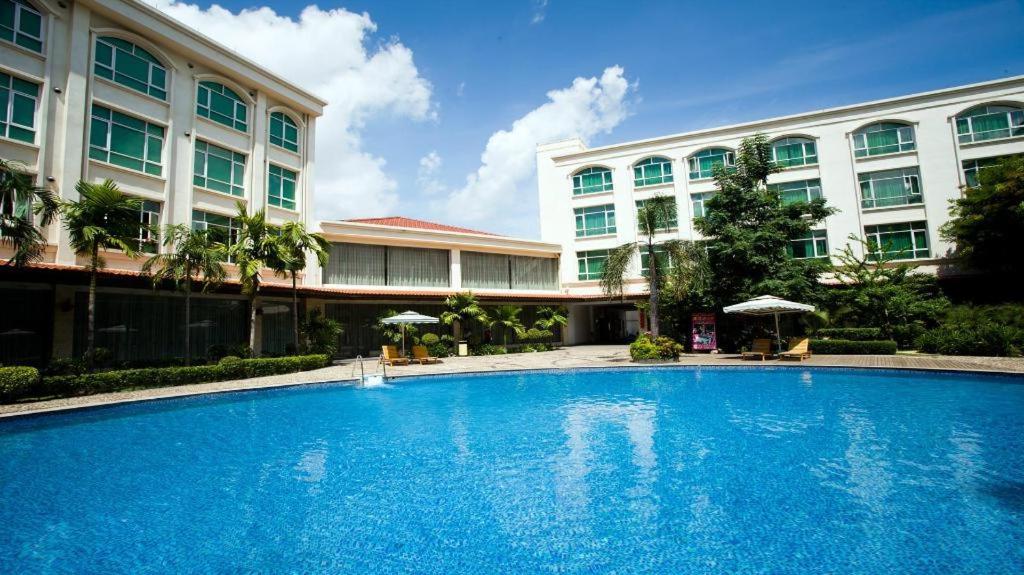 San Jiang Grand Hotel Виентиане Екстериор снимка