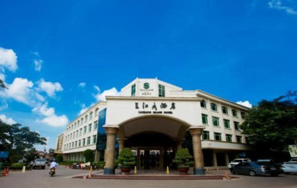 San Jiang Grand Hotel Виентиане Екстериор снимка