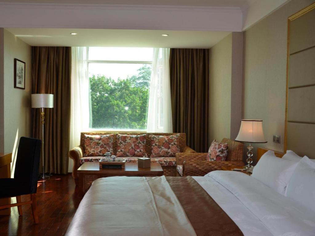 San Jiang Grand Hotel Виентиане Екстериор снимка