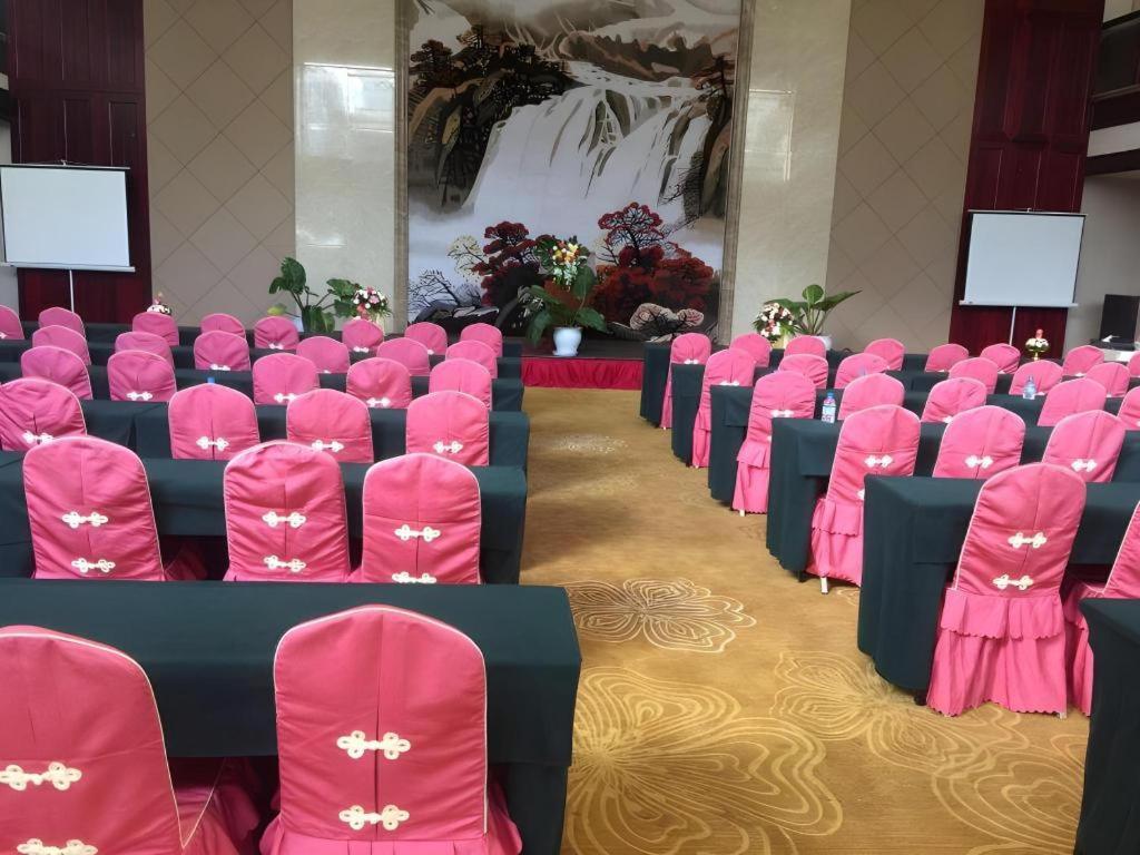 San Jiang Grand Hotel Виентиане Екстериор снимка