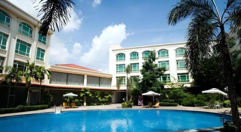 San Jiang Grand Hotel Виентиане Екстериор снимка
